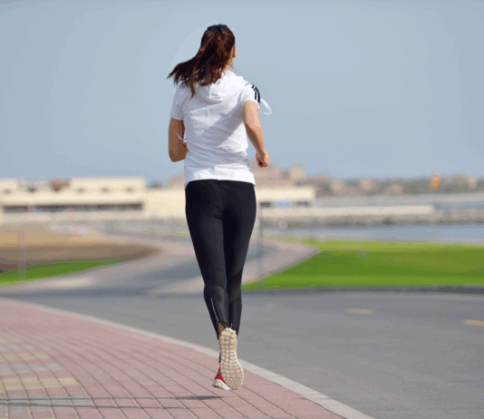 동안 얼굴 유지 방법과 최악의 노안 10년 늙게 만드는 습관