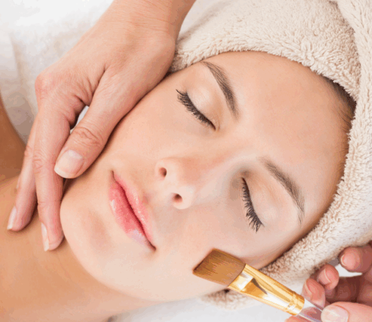 페이셜 오일 효능과 사용법으로 피부에 윤기 더하기